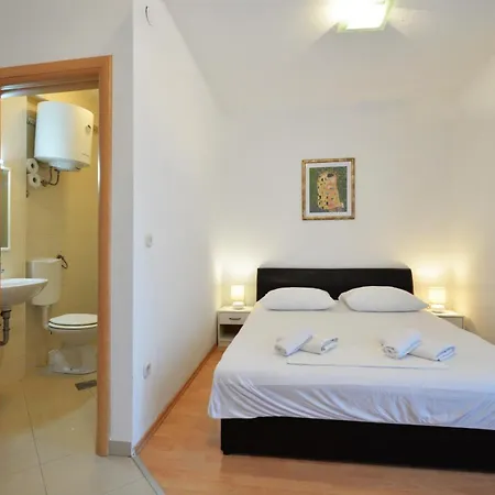 Apartman Vedrana, Murter