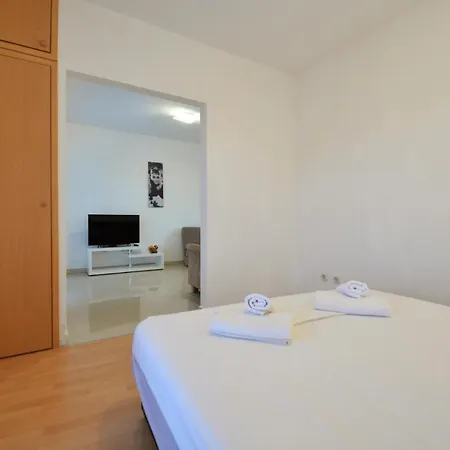 Vedrana, Apartman Murter