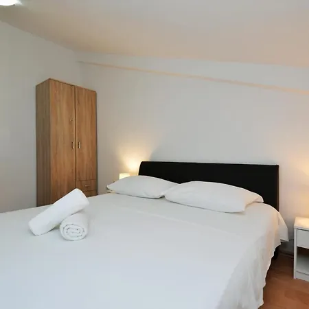 Apartament Vedrana, *