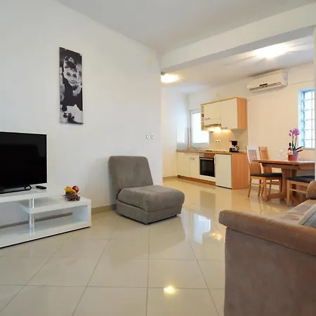 Apartman Vedrana, Murter
