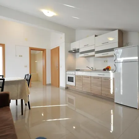 Vedrana, Apartman
