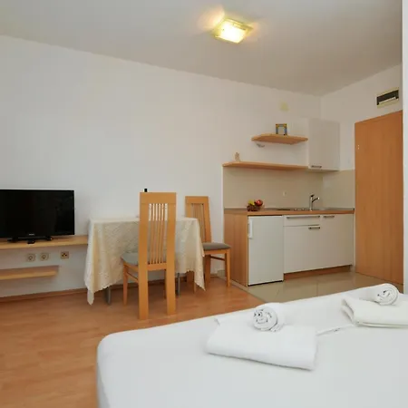 Vedrana, Apartman