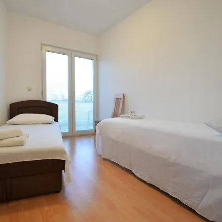 Vedrana, Apartman