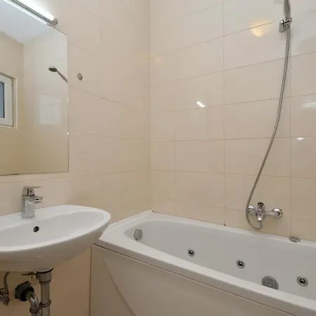 Apartament Vedrana, *