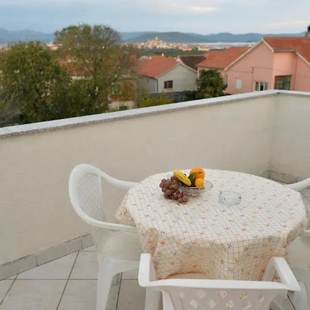 Vedrana, * Murter
