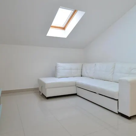 Apartament Vedrana, *