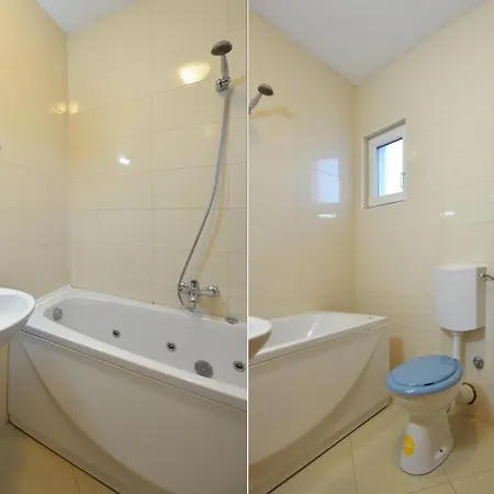 Apartman Vedrana, Murter