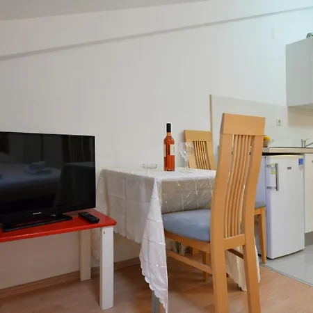 Vedrana, Apartman Murter