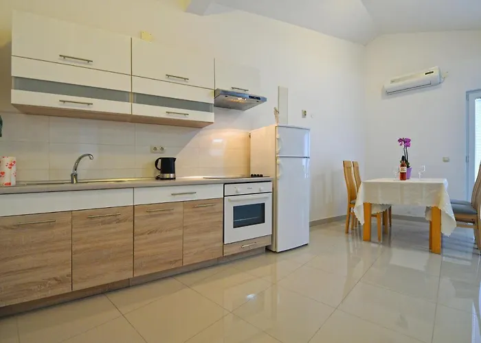 Apartman Vedrana, Murter